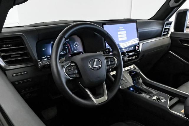 Photo of 2025 Black Lexus GX 550