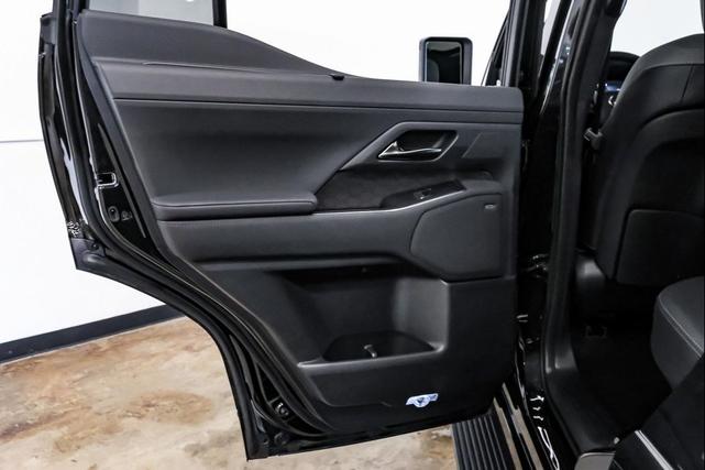 Photo of 2025 Black Lexus GX 550