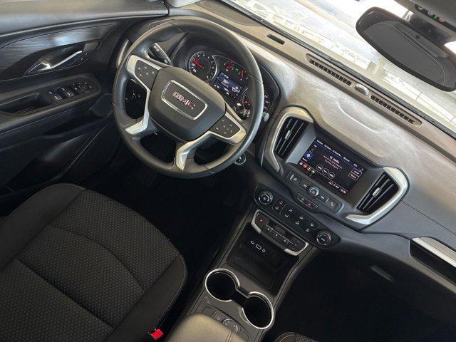 Photo of 2024 Summit White GMC Terrain