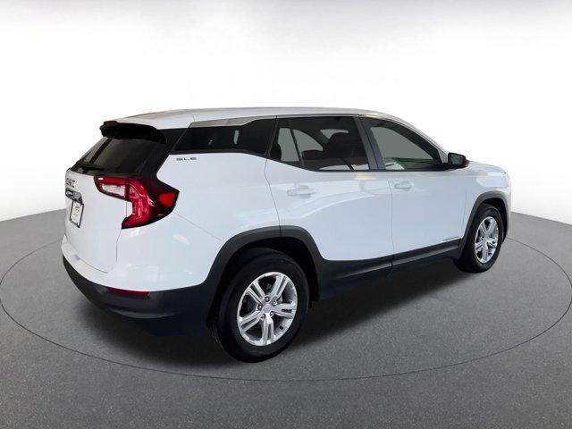 Photo of 2024 Summit White GMC Terrain