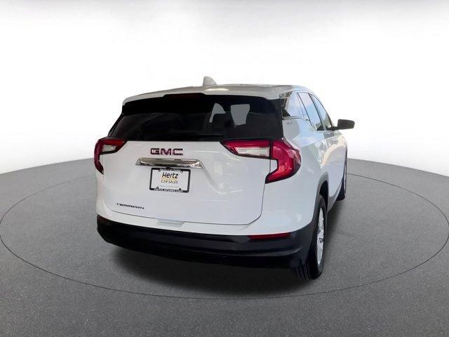 Photo of 2024 Summit White GMC Terrain