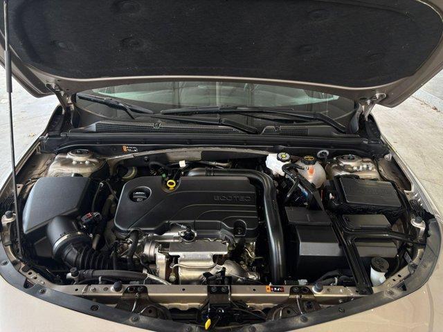 Photo of 2024 Mineral Gray Metallic Chevrolet Malibu