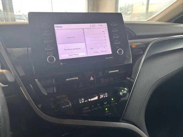 Photo of 2024 White Toyota Camry