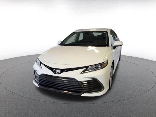 Photo of 2024 White Toyota Camry