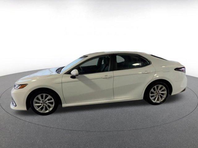 Photo of 2024 White Toyota Camry