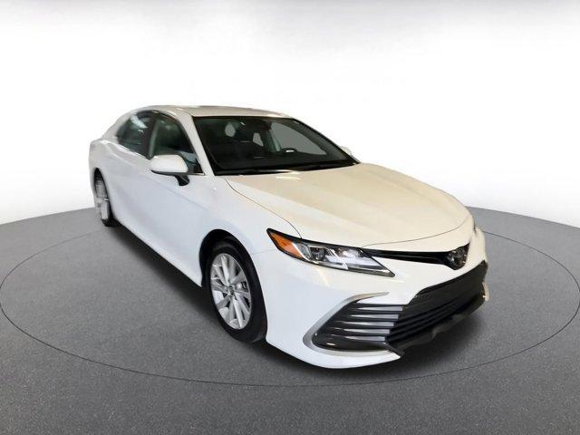 Photo of 2024 White Toyota Camry