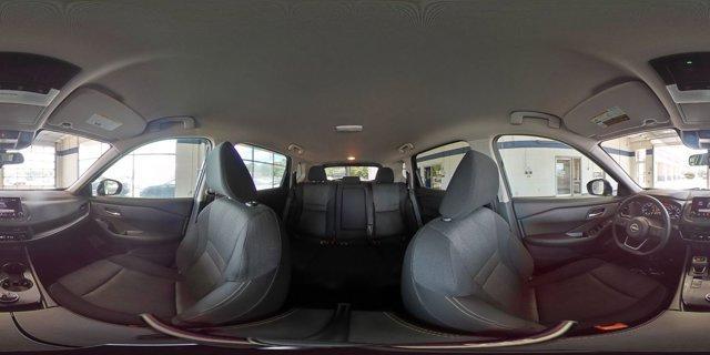Photo of 2024 Black Nissan Rogue