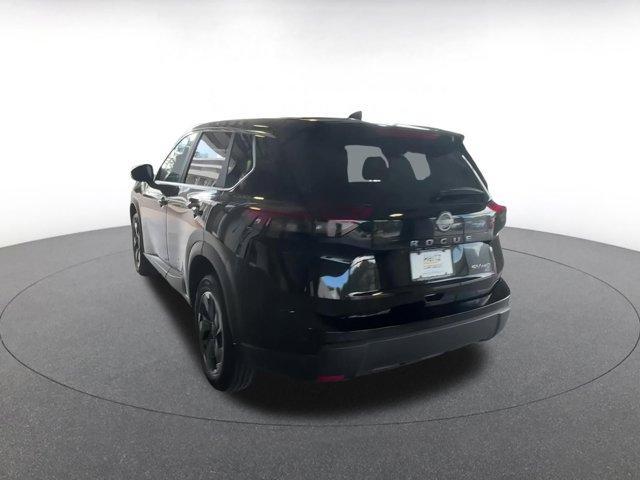 Photo of 2024 Black Nissan Rogue