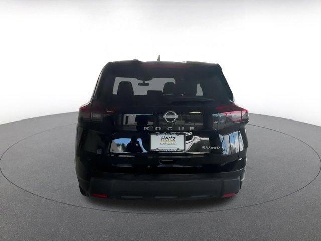 Photo of 2024 Black Nissan Rogue
