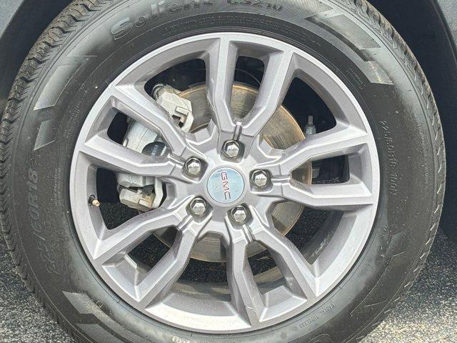 Photo of 2023 Summit White GMC Terrain