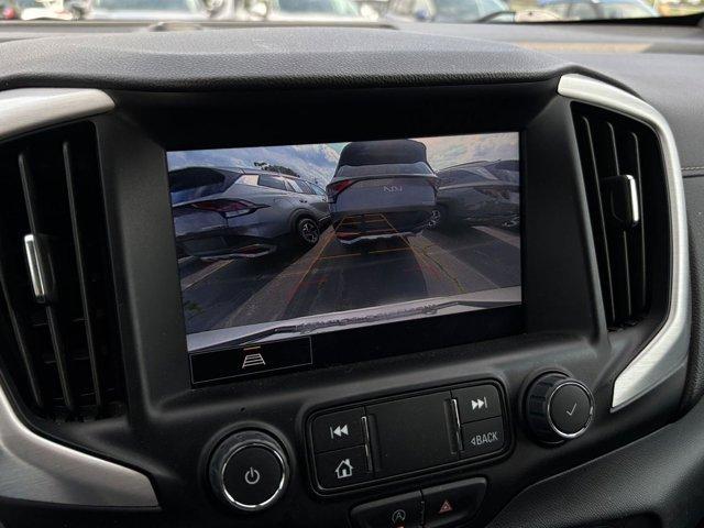 Photo of 2023 Summit White GMC Terrain