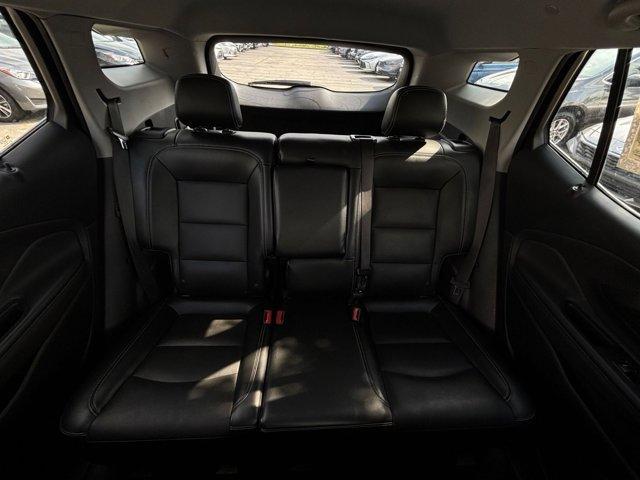 Photo of 2023 Summit White GMC Terrain