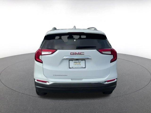 Photo of 2023 Summit White GMC Terrain