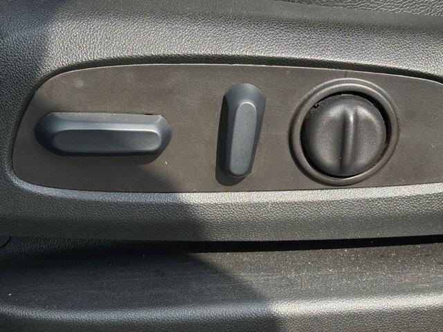 Photo of 2023 Summit White GMC Terrain