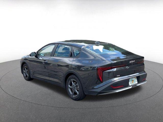 Photo of 2025 Aurora Black Pearl Kia K4