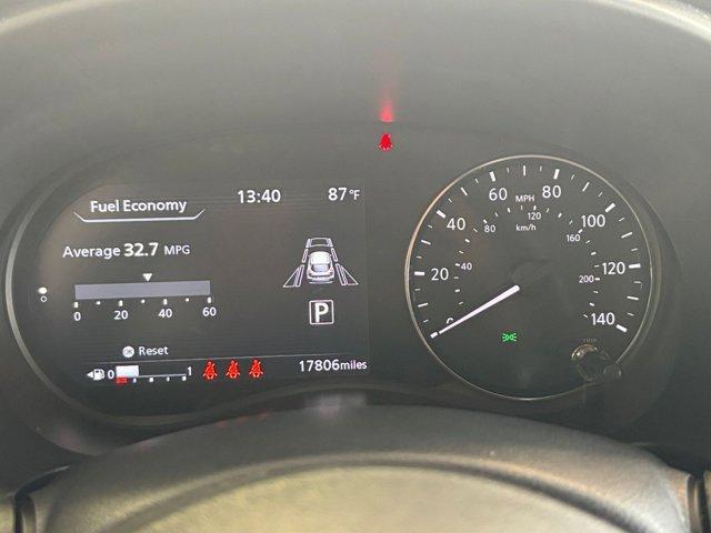 Photo of 2024 Scarlet Ember Tintcoat Nissan Kicks