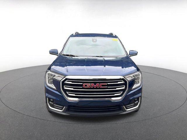 Photo of 2023 Marine Metallic GMC Terrain