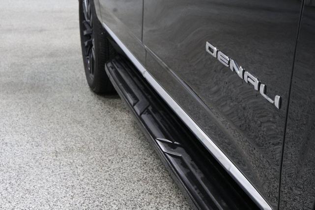 Photo of 2021 Onyx Black GMC Yukon XL