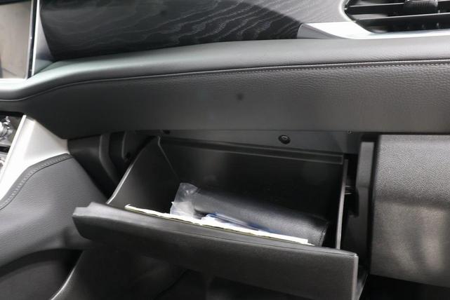 Photo of 2021 Onyx Black GMC Yukon XL