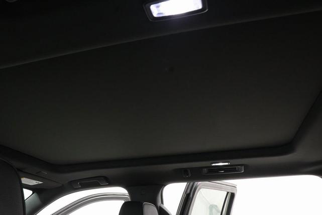 Photo of 2021 Onyx Black GMC Yukon XL