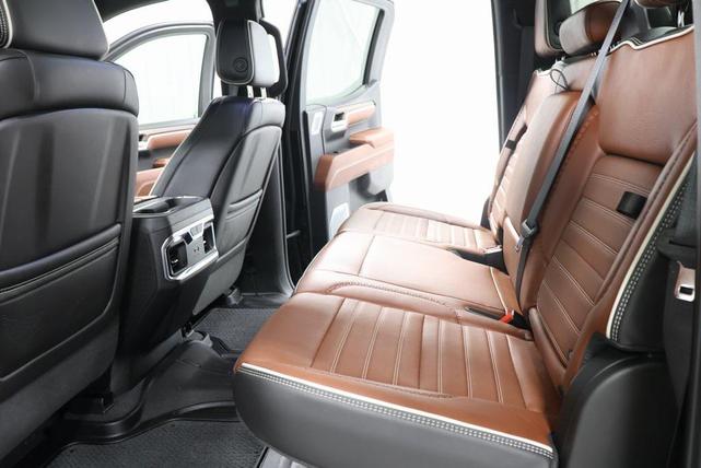 Photo of 2024 Onyx Black GMC Sierra 1500
