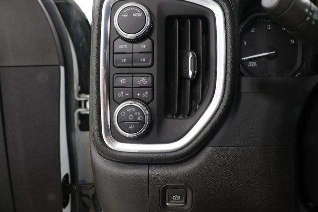 Photo of 2023 Summit White GMC Sierra 2500