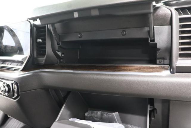 Photo of 2023 Summit White GMC Sierra 1500