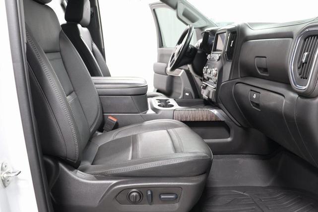 Photo of 2023 White Frost Tricoat GMC Sierra 2500