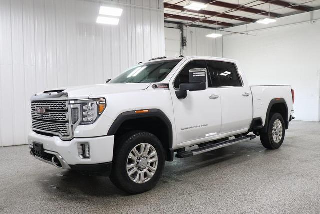 Photo of 2023 White Frost Tricoat GMC Sierra 2500