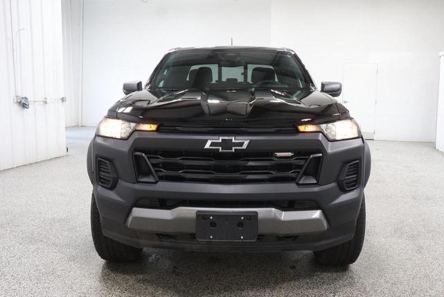 Photo of 2024 Black Chevrolet Colorado