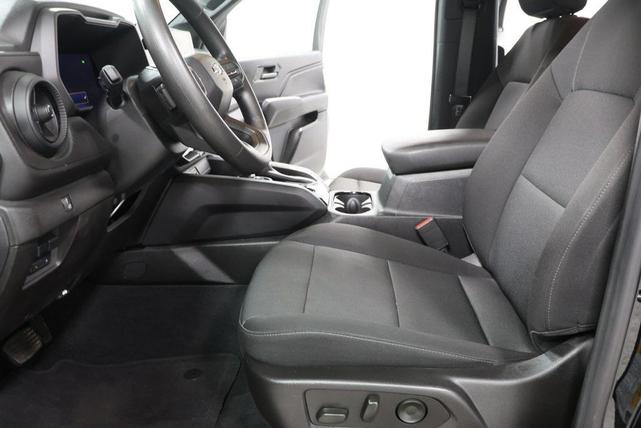 Photo of 2024 Black Chevrolet Colorado