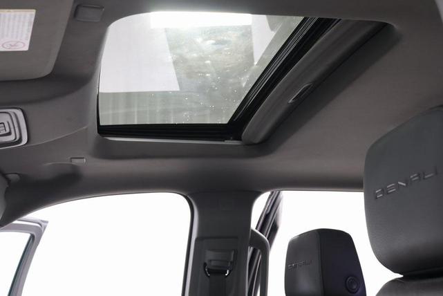 Photo of 2023 Onyx Black GMC Sierra 2500