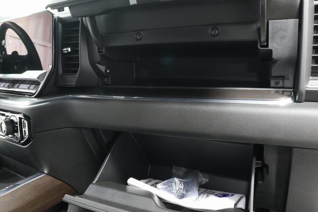 Photo of 2024 Pearl Chevrolet Silverado 1500