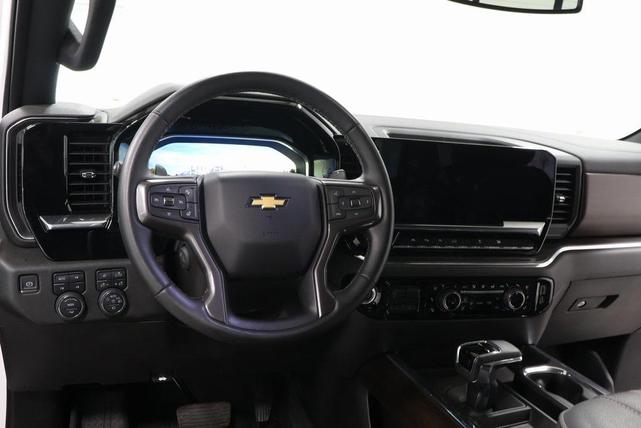 Photo of 2024 Pearl Chevrolet Silverado 1500