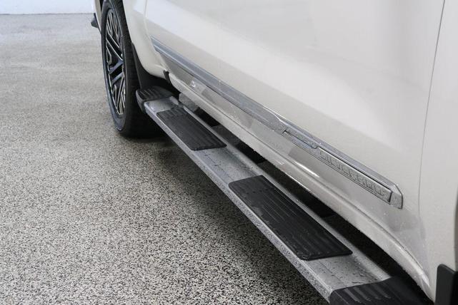 Photo of 2024 Pearl Chevrolet Silverado 1500