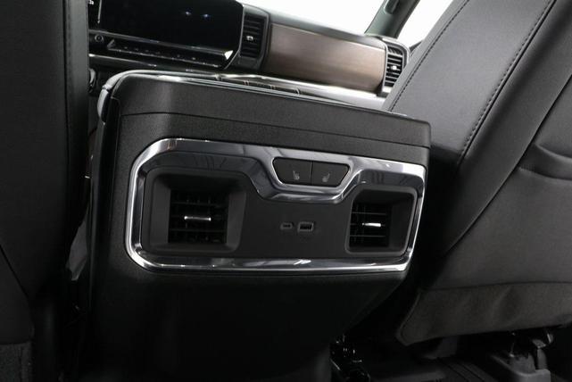 Photo of 2024 Pearl Chevrolet Silverado 1500