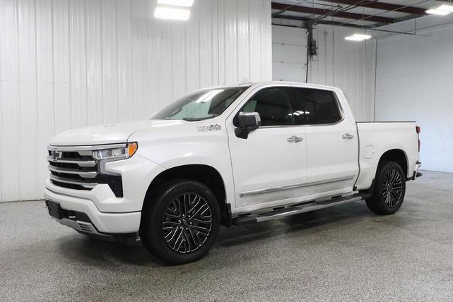 Photo of 2024 Pearl Chevrolet Silverado 1500