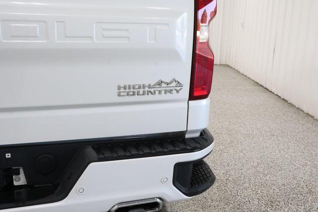 Photo of 2024 Pearl Chevrolet Silverado 1500