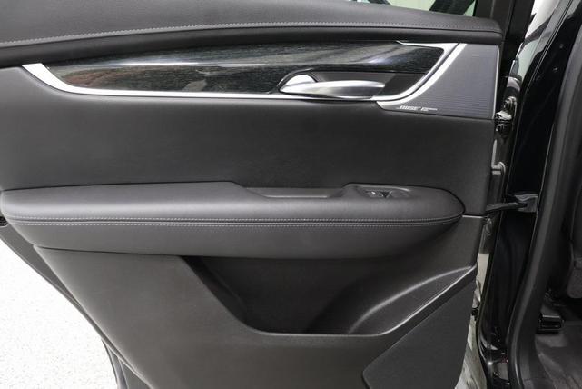 Photo of 2021 Stellar Black Metallic Cadillac XT5