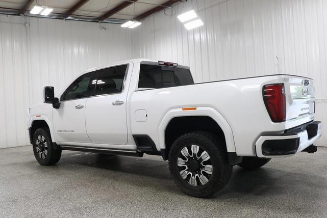 Photo of 2024 White Frost Tricoat GMC Sierra 2500