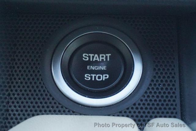 Photo of 2019 Fuji White Land Rover Range Rover Sport