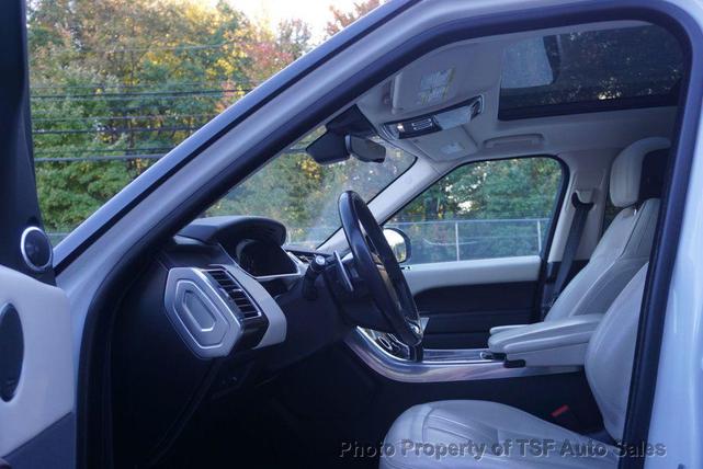 Photo of 2019 Fuji White Land Rover Range Rover Sport