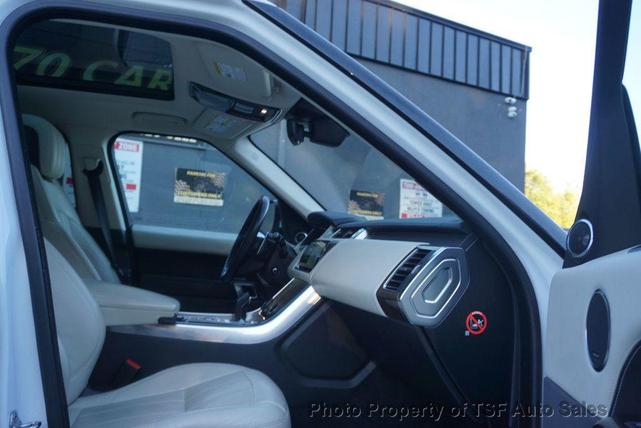 Photo of 2019 Fuji White Land Rover Range Rover Sport