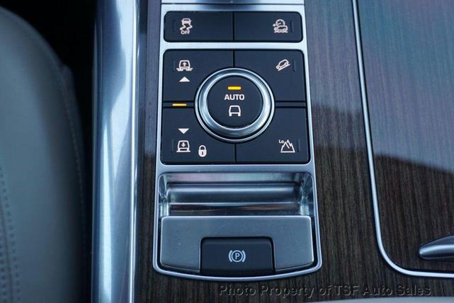 Photo of 2019 Fuji White Land Rover Range Rover Sport