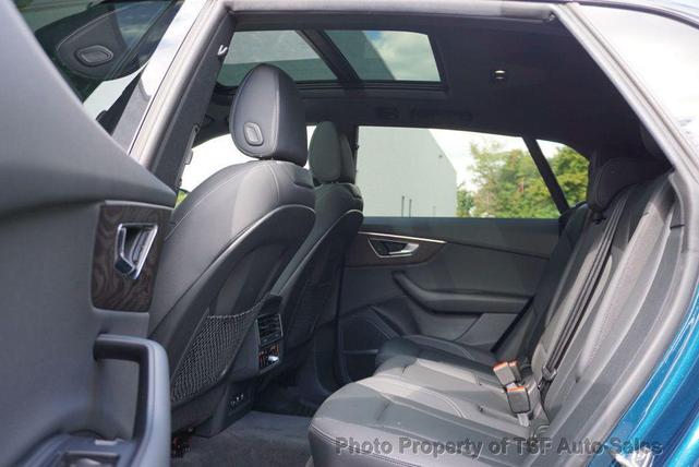 Photo of 2019 Galaxy Blue Metallic Audi Q8