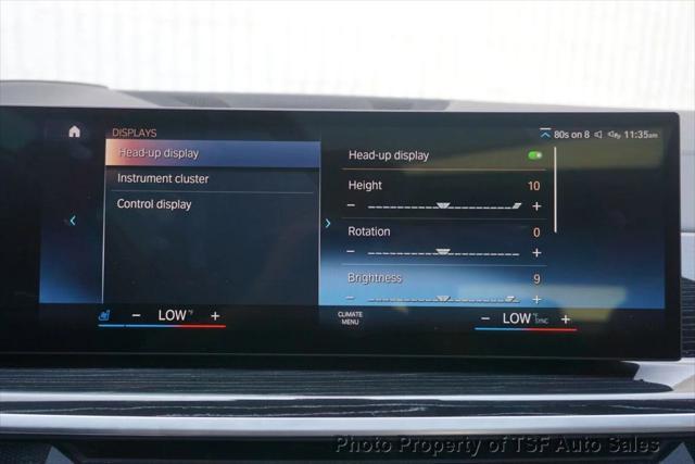 Photo of 2023 Mineral White Metallic BMW X7