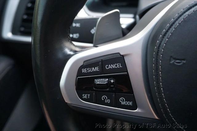Photo of 2023 Mineral White Metallic BMW X7