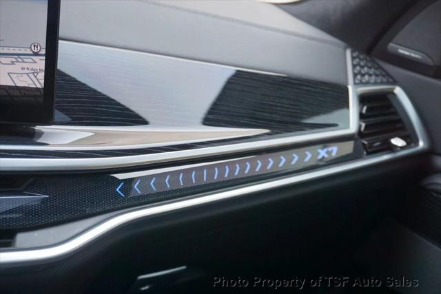Photo of 2023 Mineral White Metallic BMW X7