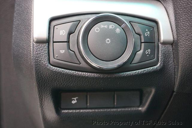 Photo of 2016 Oxford White Ford Explorer