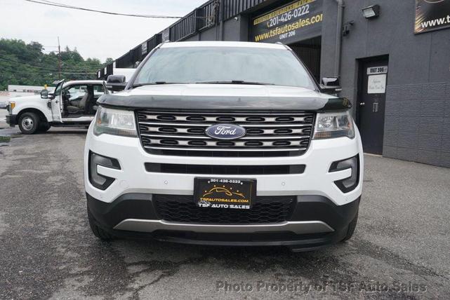 Photo of 2016 Oxford White Ford Explorer